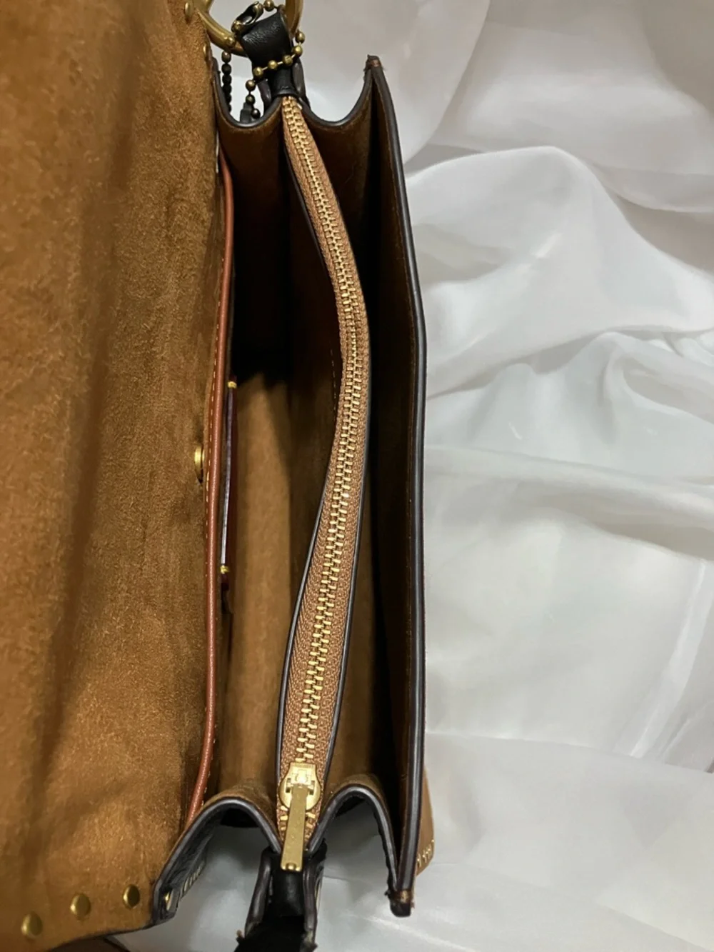 Beat Bag Colorblock Gold Rivets - Picture 8 of 11